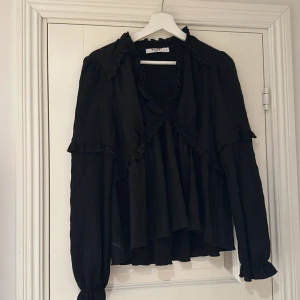Volang blus  - Jätte söt volang blus🥰