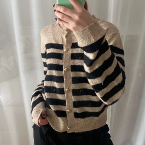 Randig kofta - Super söt randing kofta i storlek S