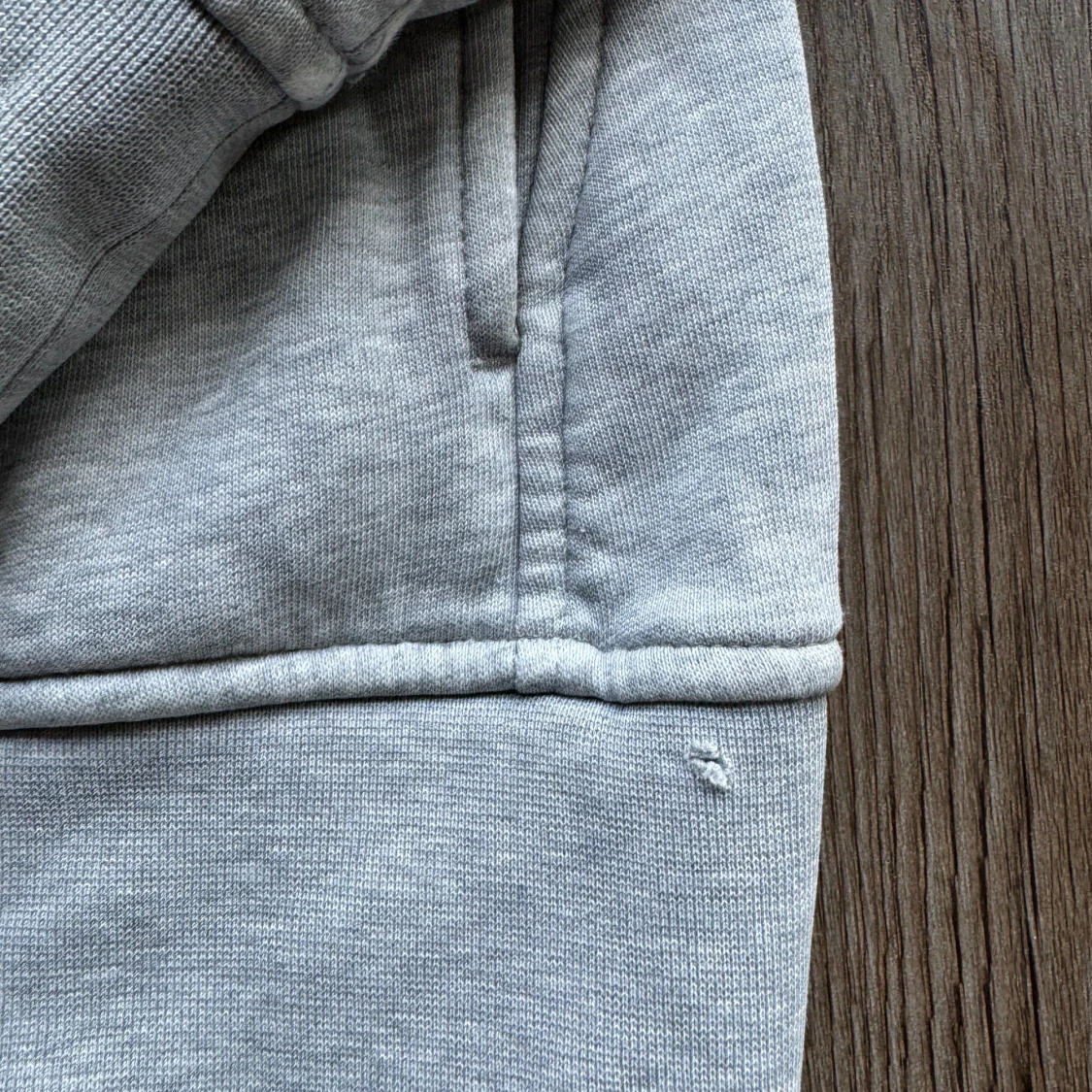 Grå hoodie från Sail Racing - 91