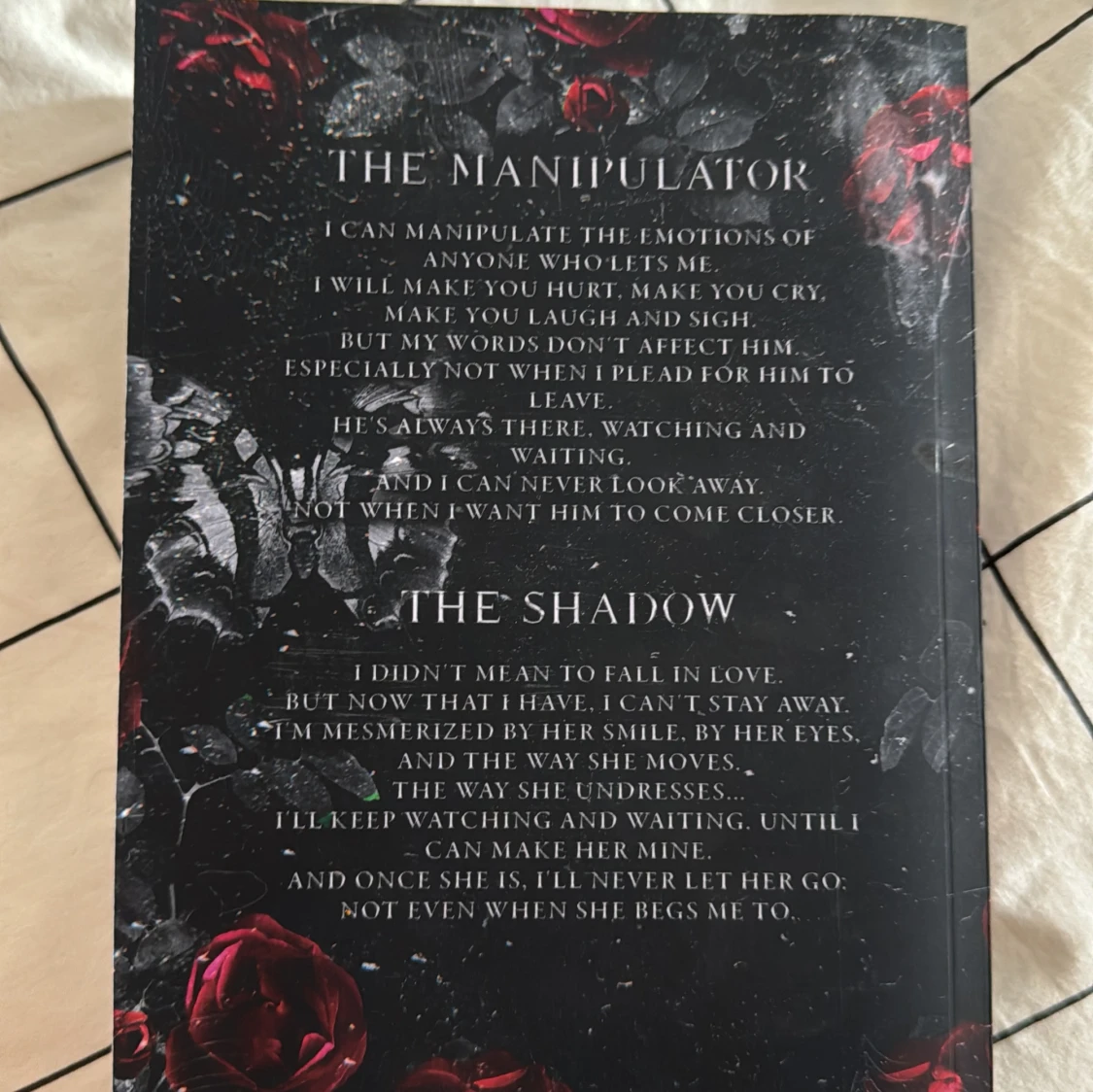 Haunting Adeline bok - 90