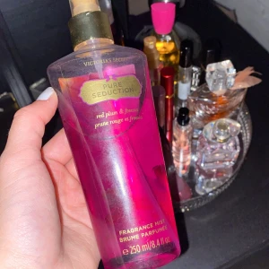 Pure Seduction - Knappt använd Victoria’s secret parfym, 250ml