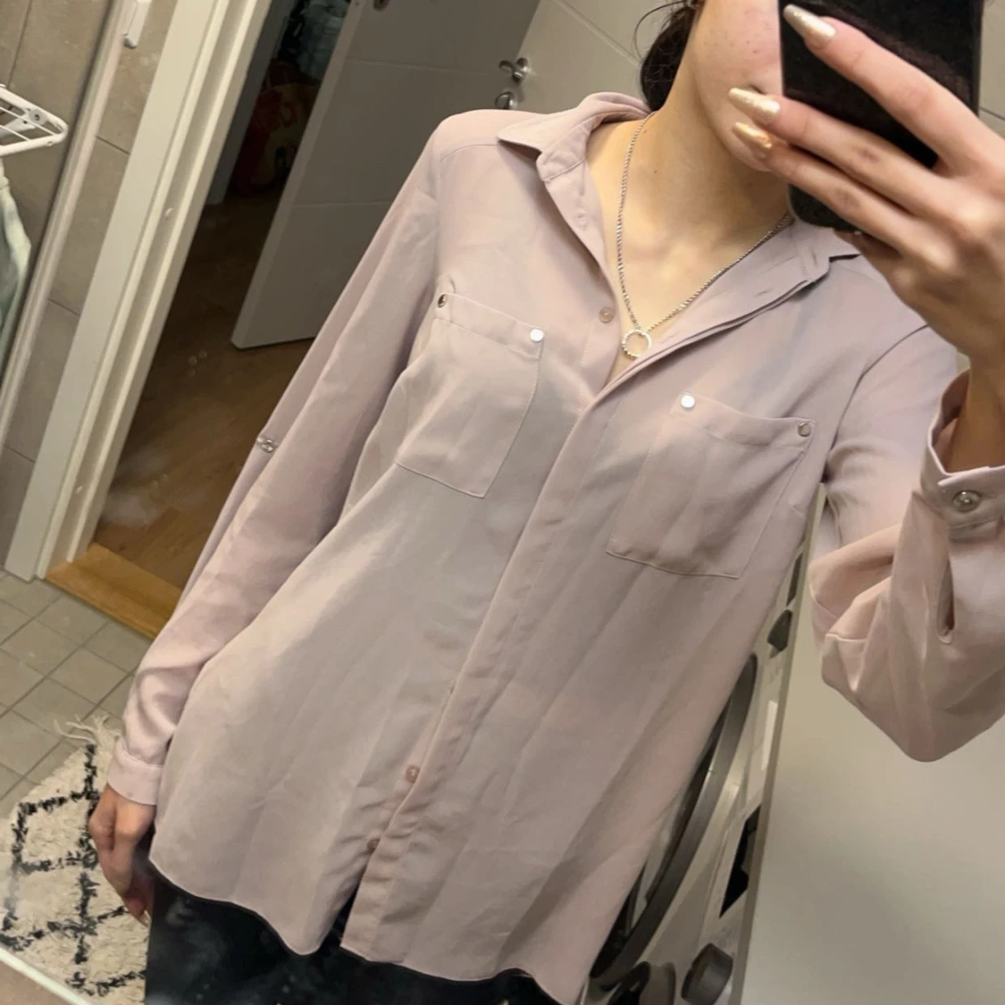 Beige/rosa blus med fickor - 1