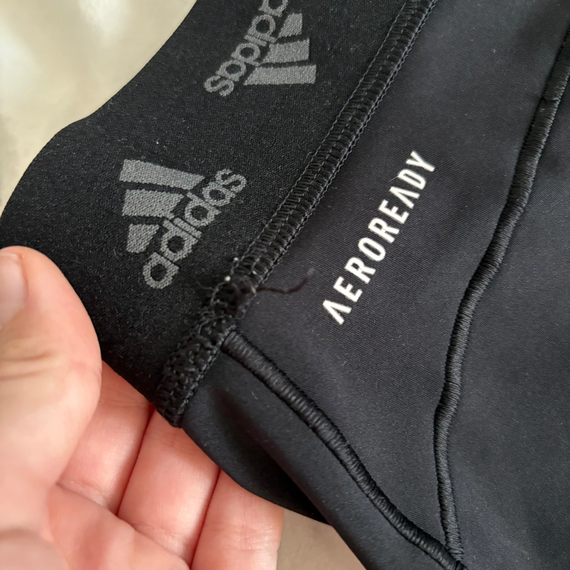 Svarta Adidas shorts  - 2
