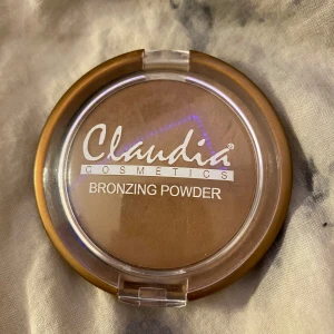 Bronzing Powder från Claudia Cosmetics - Snygg bronzer från Claudia Cosmetics