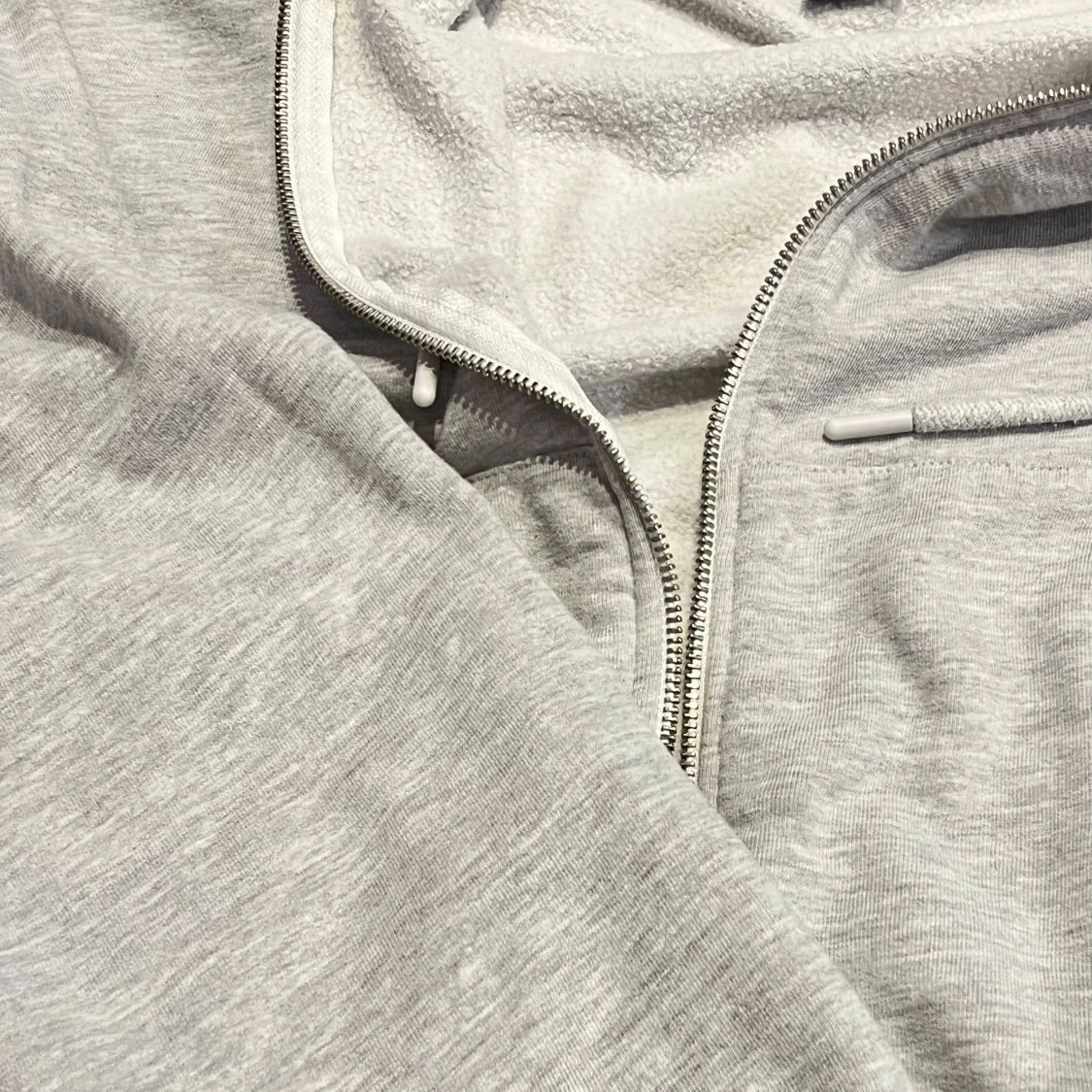 Grå hoodie från COLLUSION - 1