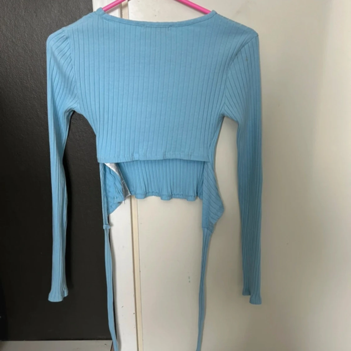 Blå ribbad croppad topp - 90