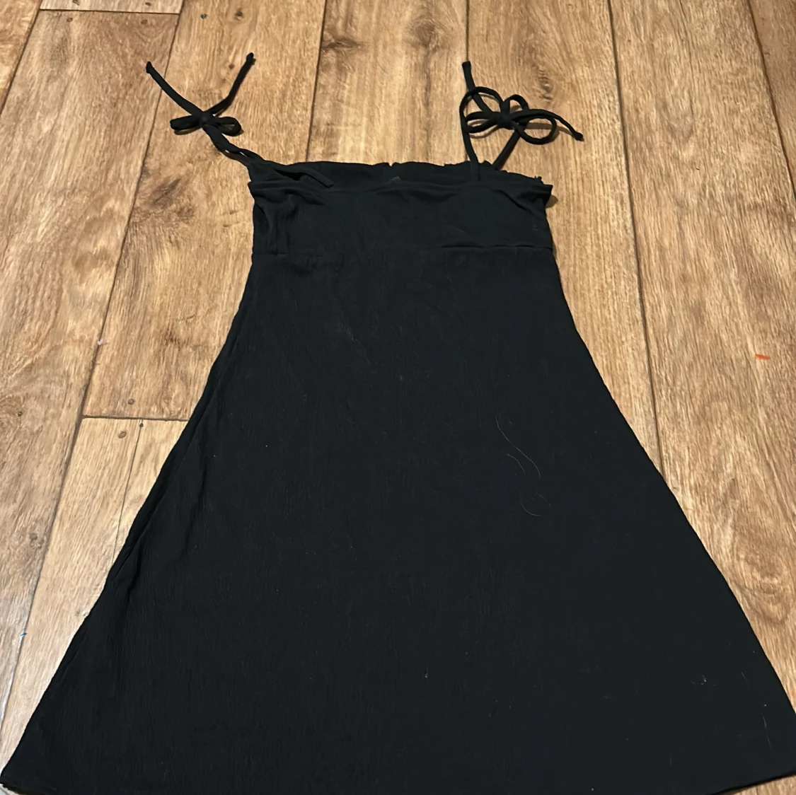 Svart klänning från Divided - 91