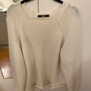 Stickad tröja  - Tröja från Bikbok