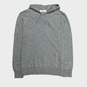 Sayless hoodie - Säljer en stilren grå hoodie med långa ärmar och en klassisk huva. Perfekt för en avslappnad look. Kashmir i storlek M men passar nog bäst S då dom är små i storleken tar även emot byten!🤗