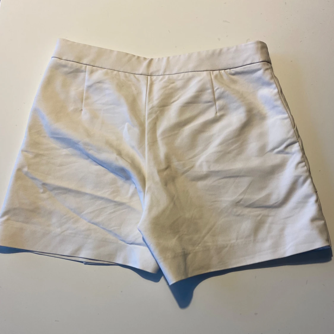 Vita shorts ifrån zara  - 90