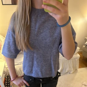 Blå stickad tröja - Jättefin stickad blå tröja, nästan aldrig använd❤️ Från other stories