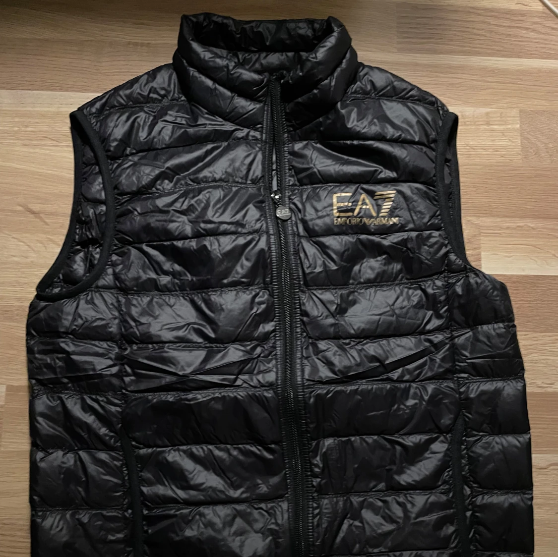 Svart Armani väst 