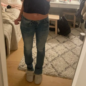 Ltb jeans  - Supersnygga bootcut jeans från ltb💕 strl w26 L34 som passar bra på mig som vanligtvis har strl 36😽priset kan diskuteras 