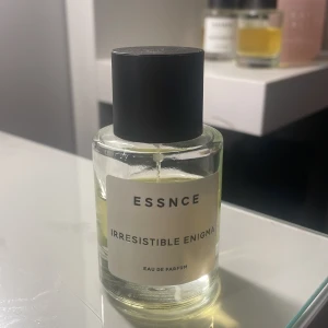 Essnce Parfym - Parfym från Essnce i doften irresistible enigma💕 