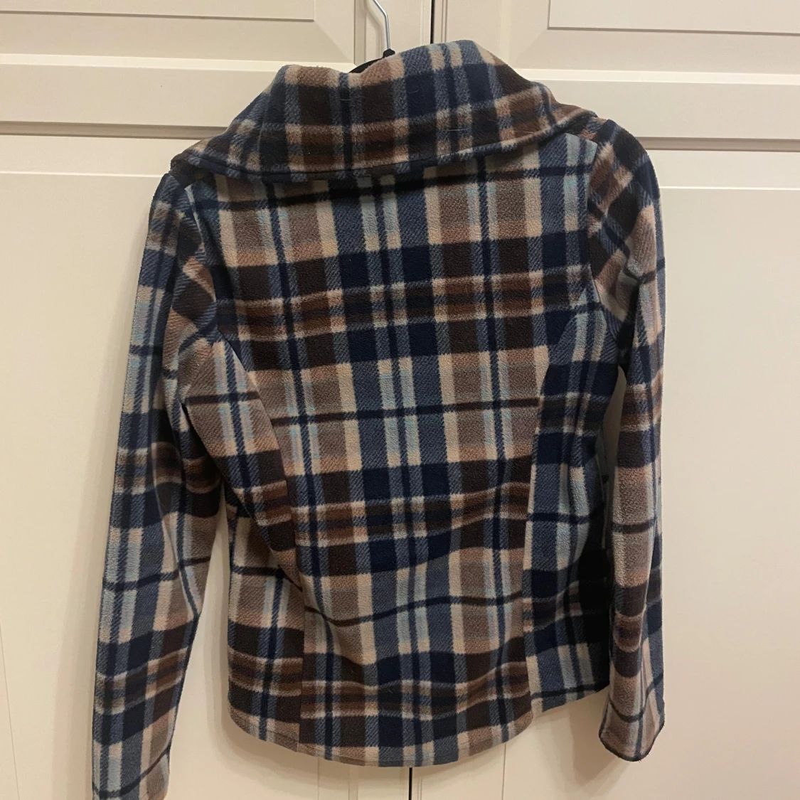 Rutig fleecejacka från CRW Hööks  - 90