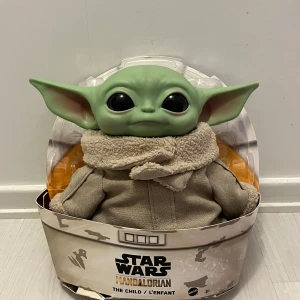 Baby yoda - Please adopt asap