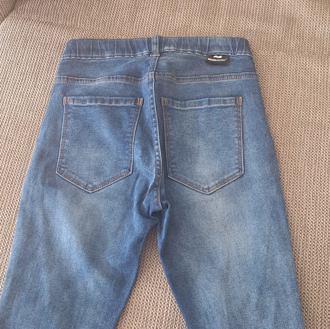 Blå jeans med hög midja - 90