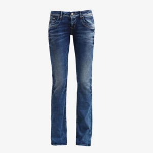 Ltb jeans - Säljer dessa as snygga bootcut ltb jeans i modellen valerie. Har sytt ner jeansen för att bli lite längre i benen. Knappt använda. Ny pris ca 900kr 