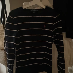 Ralph lauren  - Super fin Ralph lauren polo tröja, skriv för pris (kan diskuteras) perfekt nu till hösten 