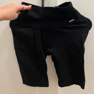 Aimn cykelshorts - Svarta aimn cykelshorts. Använt fåtal gånger. Super bekväma