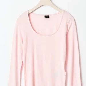 Soft touch - Super fin soft touch tröja från gina tricot💕 80kr är fast pris