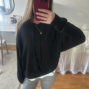 Stickad hooodie  - Så fin och skön stickad hoodie i storlek s🥰