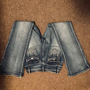 Super snygga flared jeans💗💗 - Vintage flared jeans i storlek S/M💗