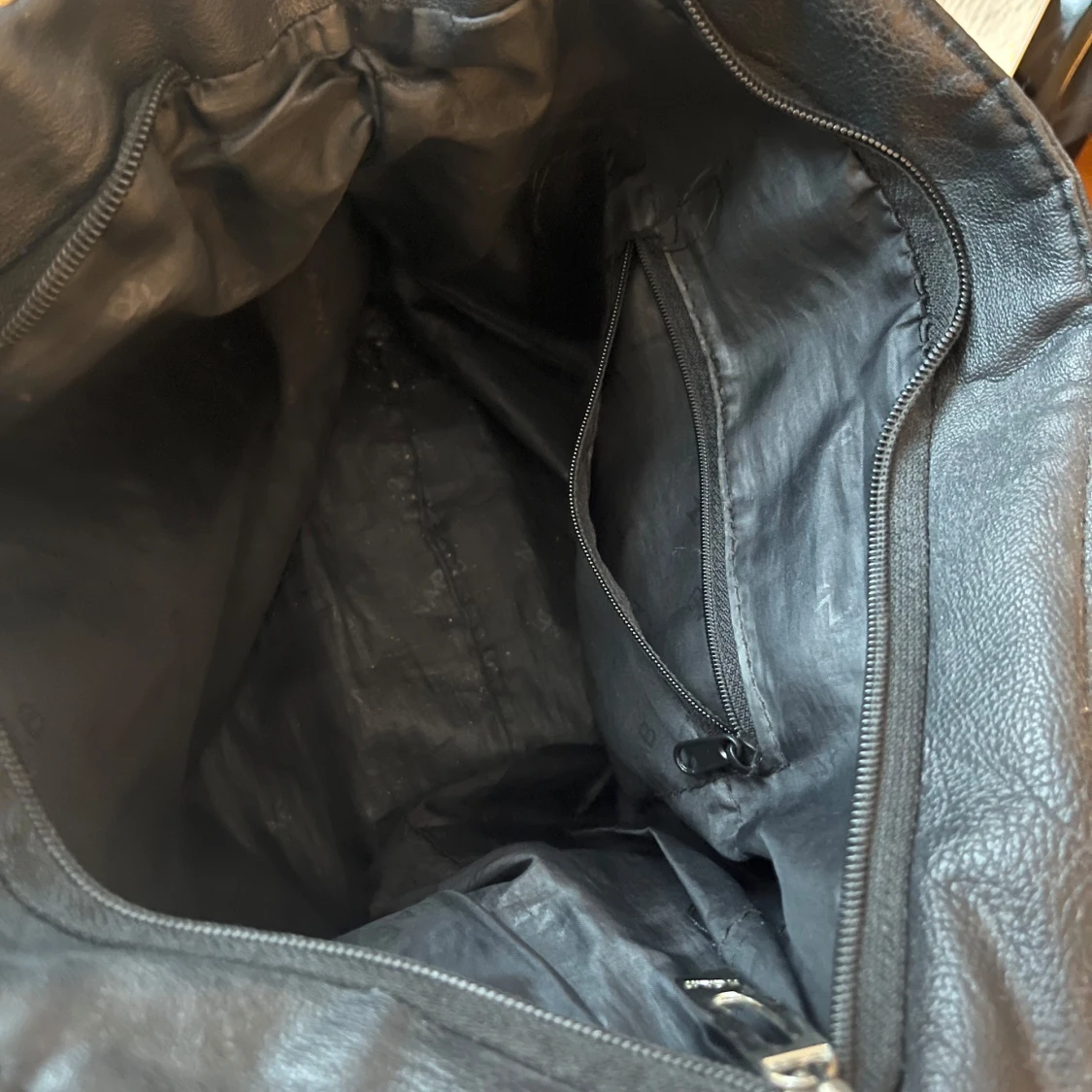 Svart axelväska från Mango - 90