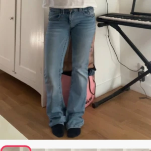 Bootcut Jeans - Blåa jeans från Gina i Gina Young, stretchiga och bra skick, säljer då jag nyss köpt ett annat par blåa, skriv för frågor eller bilder🥰🥰