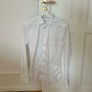 Eton skjorta  - Eton, super slim, storlek 37. Mycket bra skick