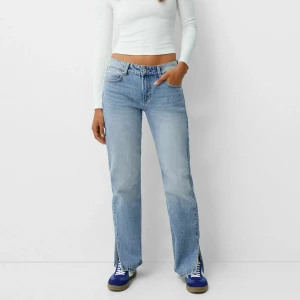 Bershka jeans - Hej! Jag säljer min fina jeans från bershka för dem inte kommer till andvändning har bara andvänt dem några gånger så dem är som nya!😊😍