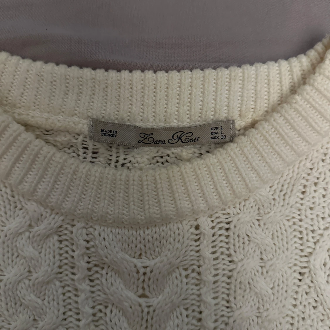 Vit stickad tröja  - 90