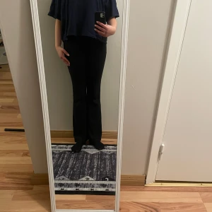 Croped Översized t shirt  - Jätte fin t shit storlek L från HM