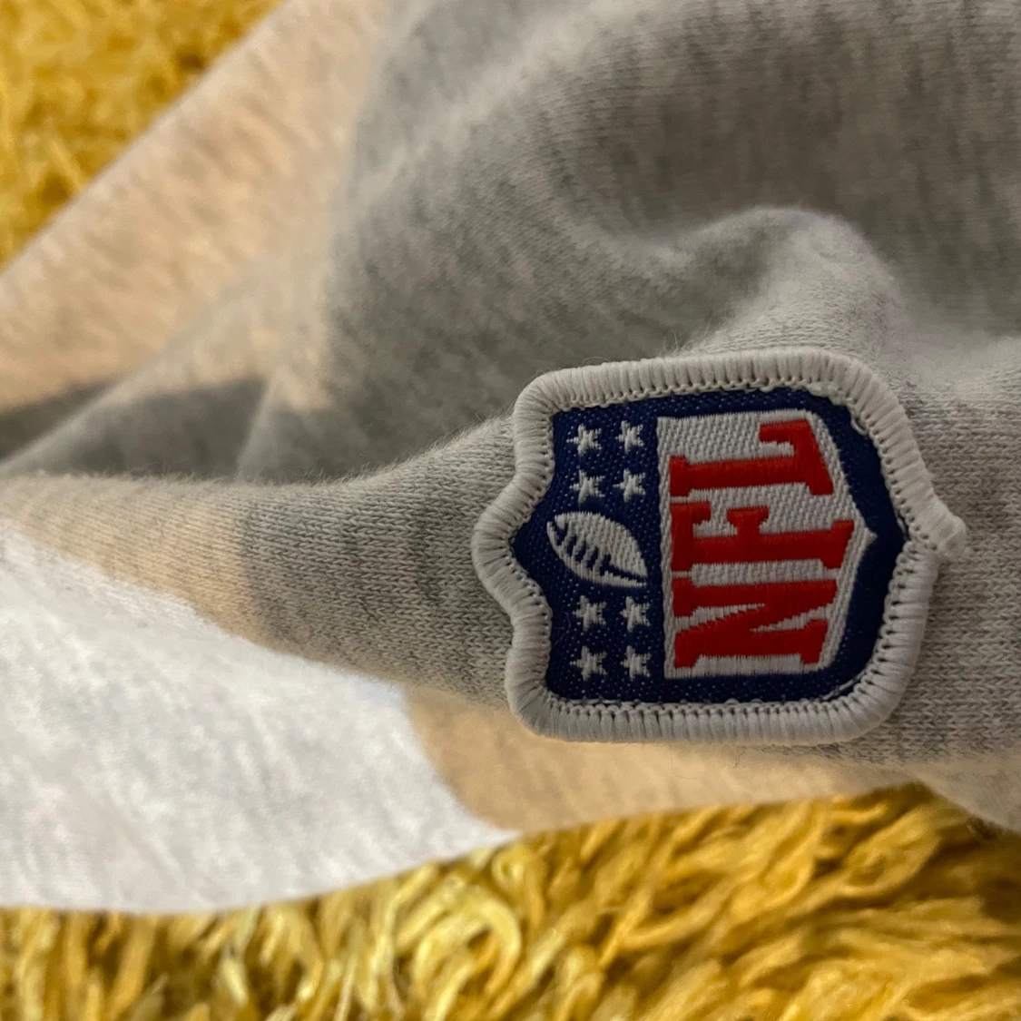 Grå Raiders hoodie med NFL-märke - 1