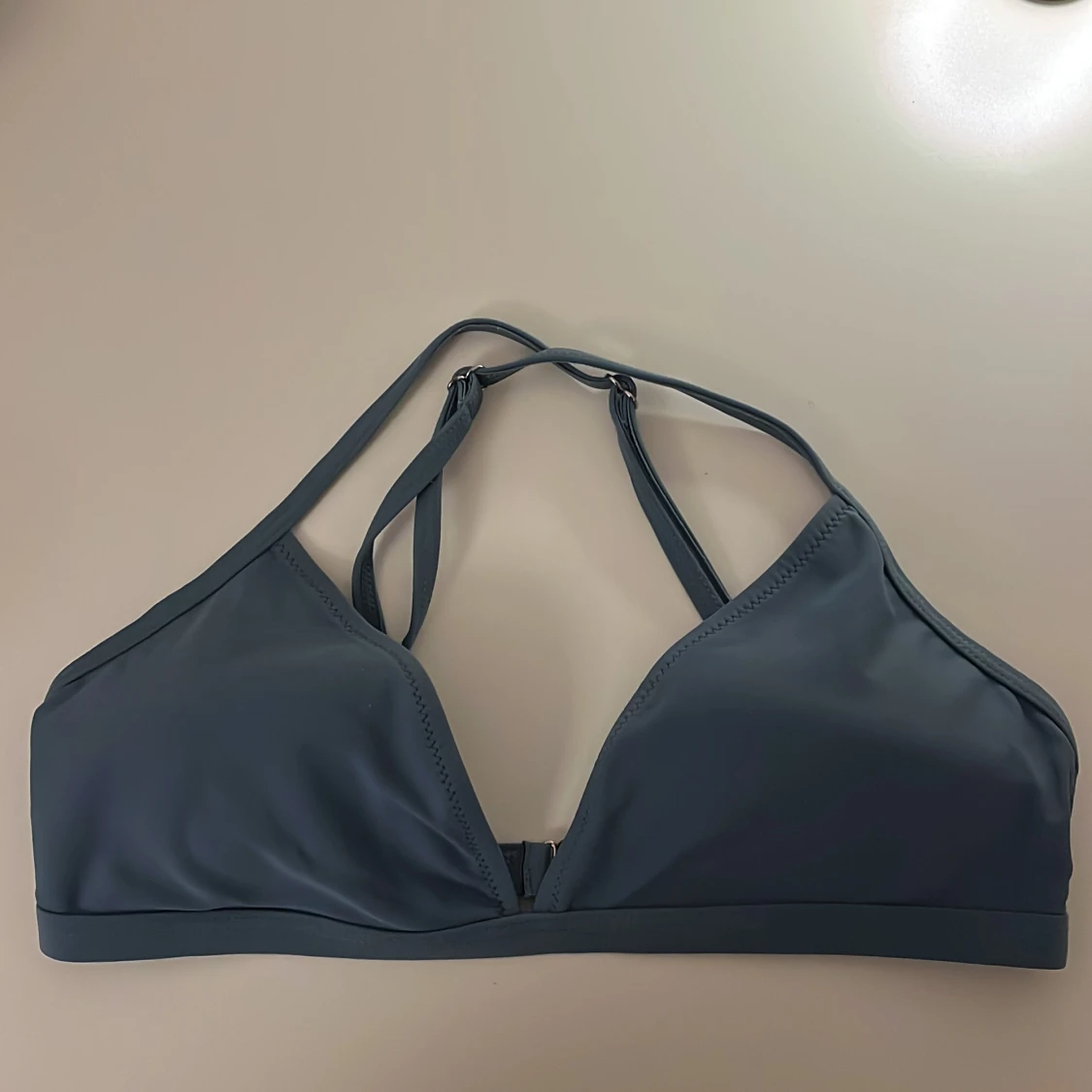 Blå/grön bikiniöverdel från Shein