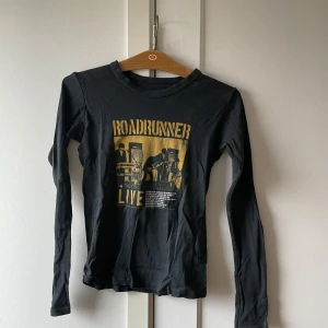 Brandy Melville - Tröja från brandy, inga anmärkningar!