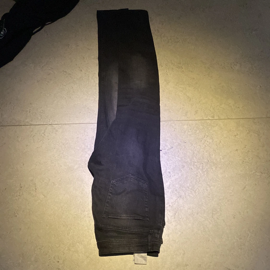 Svarta jeansbyxor - 3