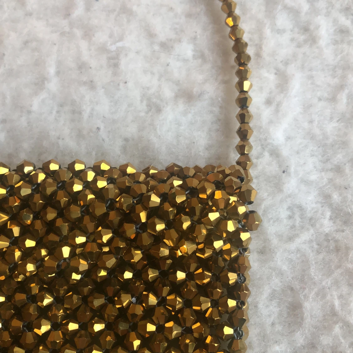 Guldig axelväska - 1