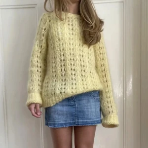 Gestuz tröja - INTRESSEKOLL!! På min fina stickade från Gestuz, den är i mohair blandning och är lite oversized.💗💗💗💗