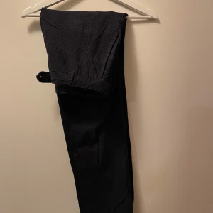 Oscar Jacobson Manchesterbyxor - Manchesterbyxor från Oscar Jacobson 