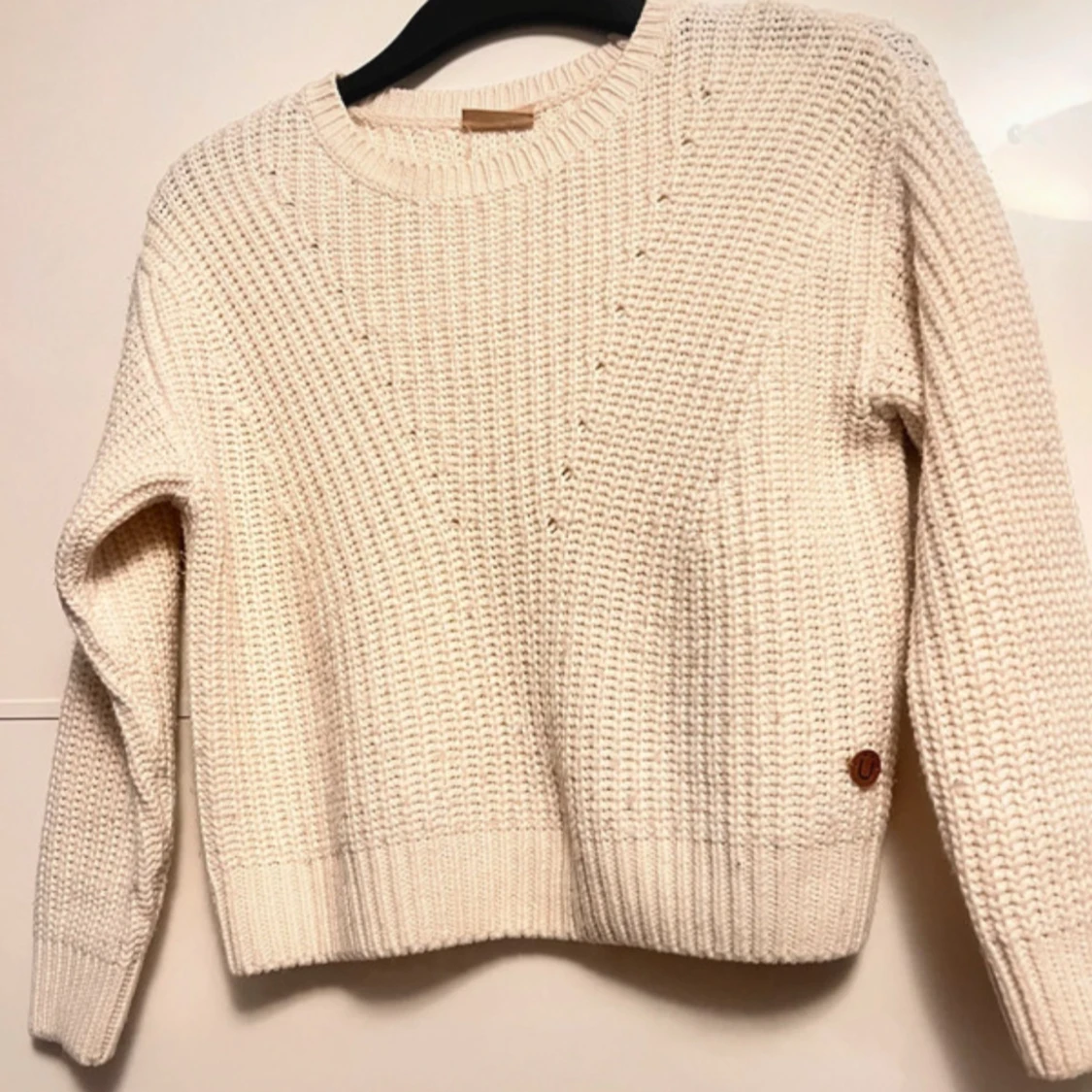 Vit stickad tröja  - 91