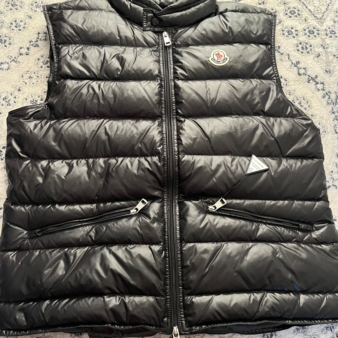 Svart dunväst Moncler