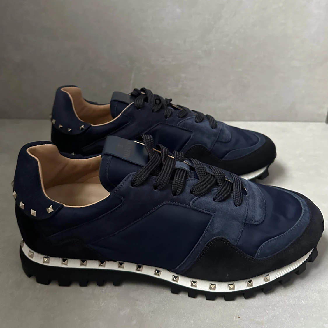 Valentino rockrunner ( HELT NYA )