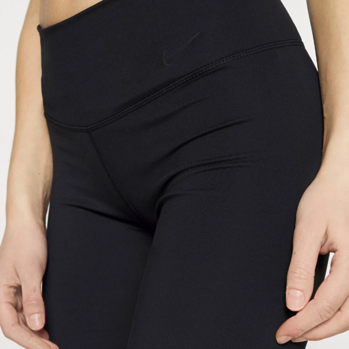 Låg midjade utsvängda träningsbyxor - 90