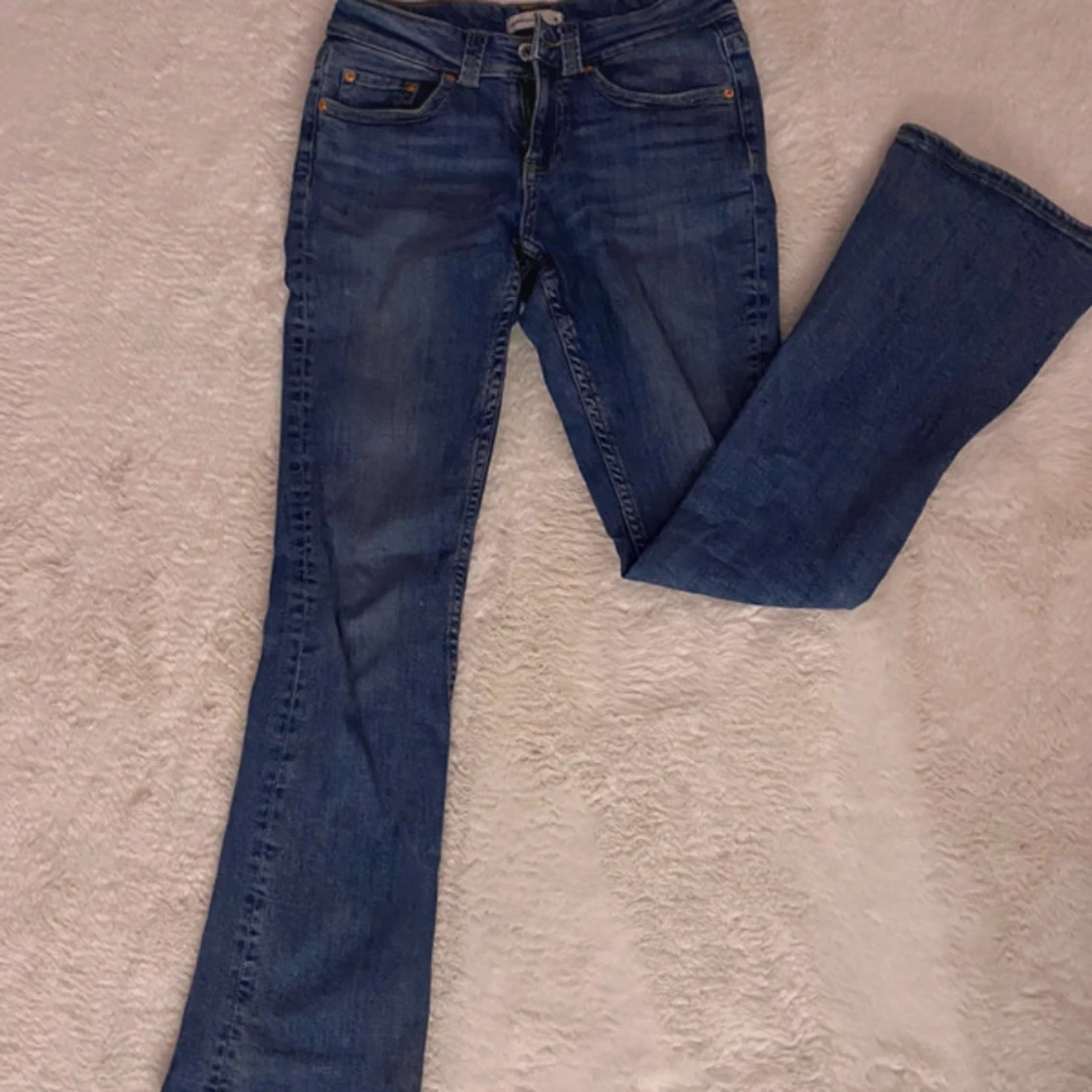 Gina tricot low waist bootcut jeans
