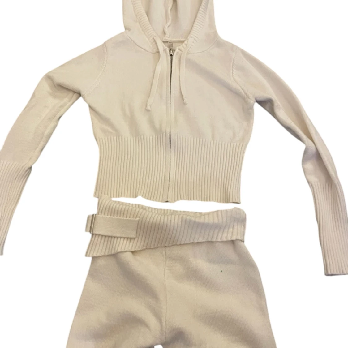 Beige croppad hoodie med byxor