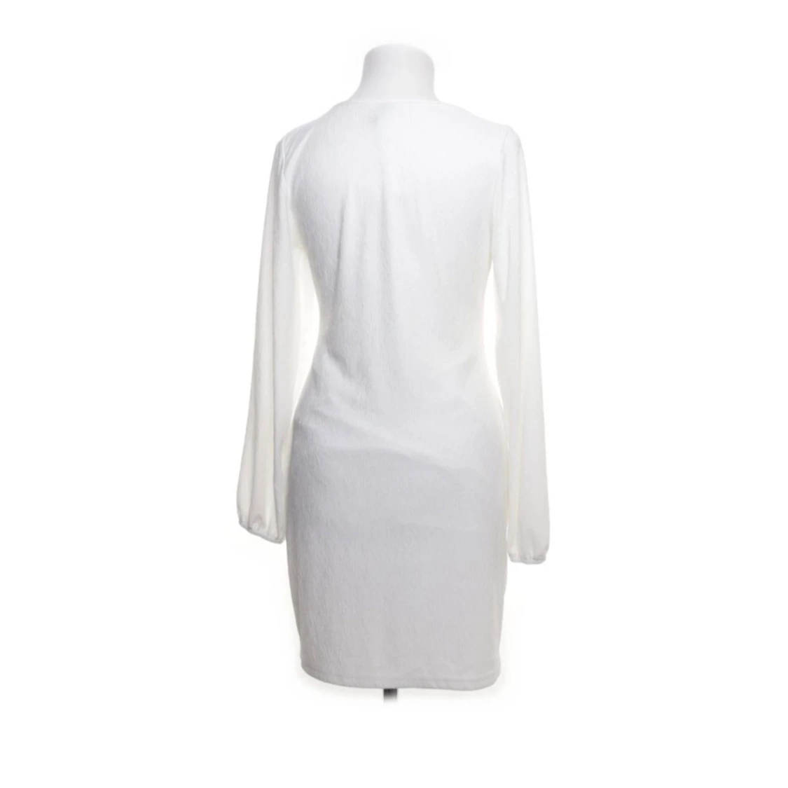 Långärmad vit klänning - 91