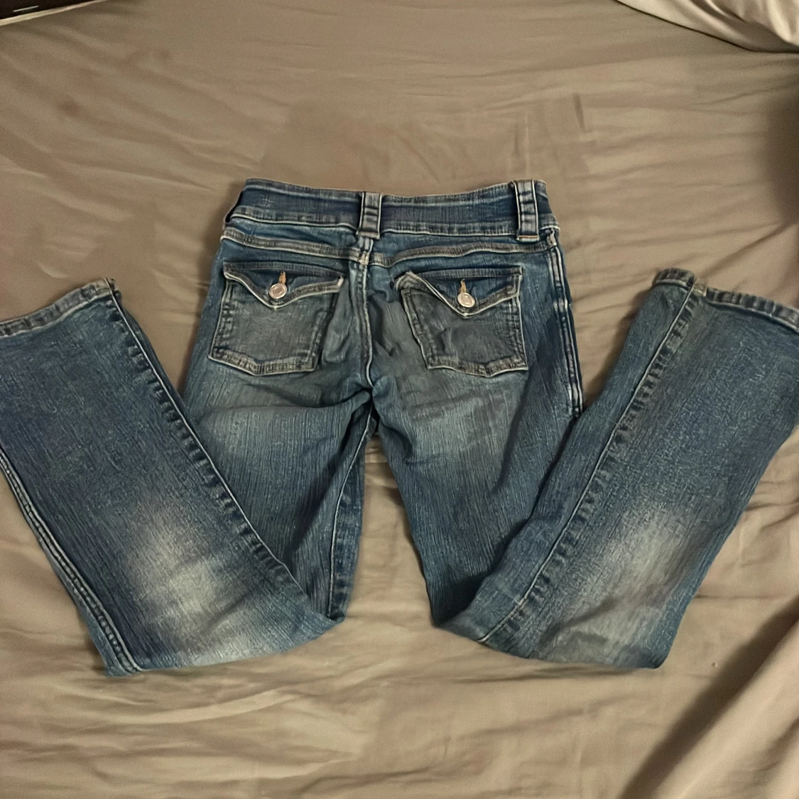 Mörkblåa bootcut - 90