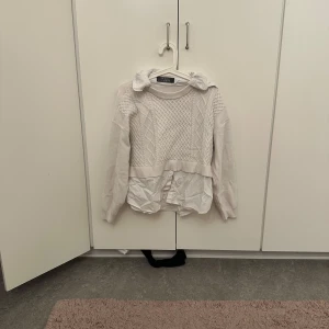 Tröja - Stickad väst ihoppsydd på skjorta Strl Xl Använd 1 gång
