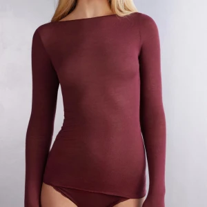 intimmismi tröja - snygg vinröd intimmismi tröja 